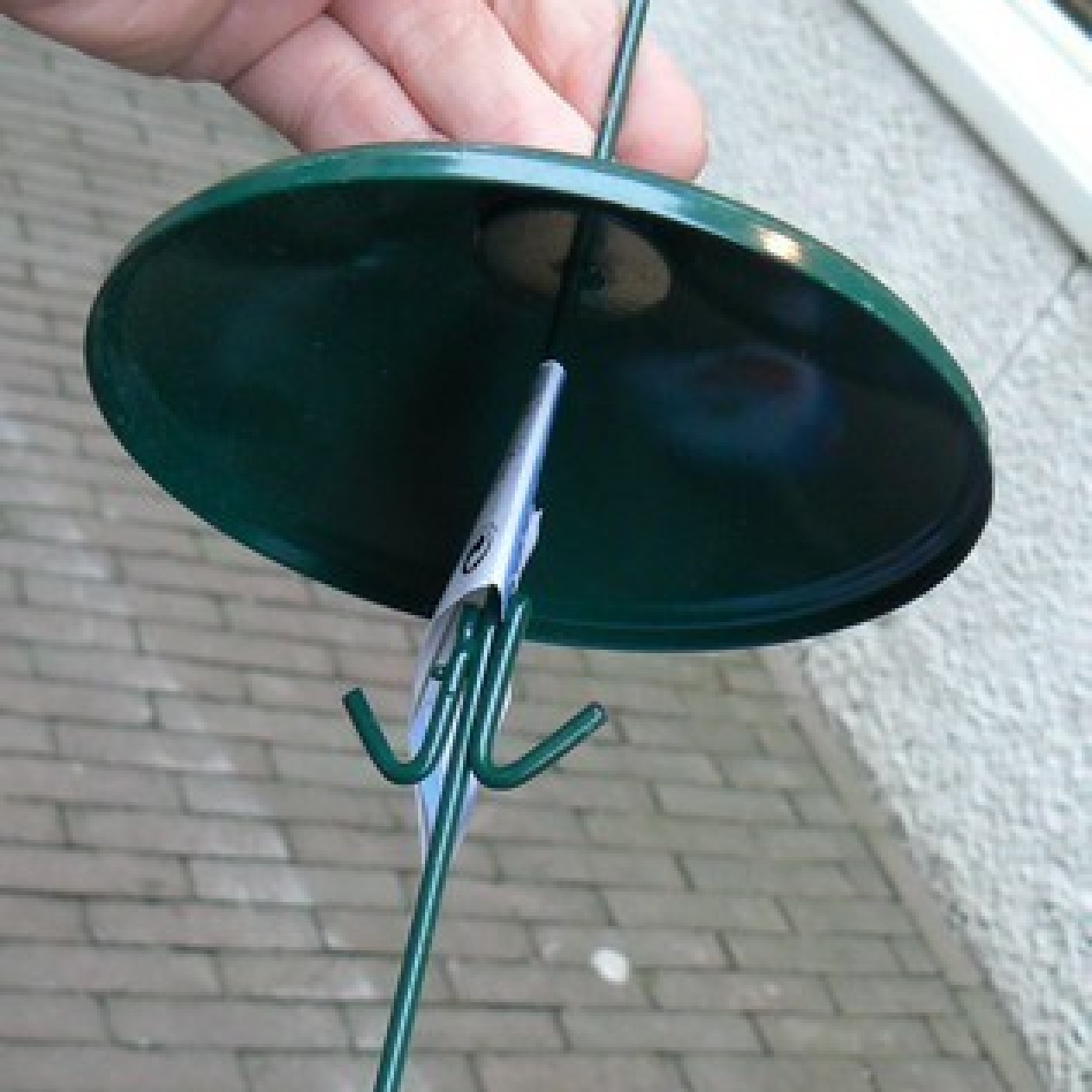 861270-voederhoudertje-vogelvoederhaak-met-afdakje