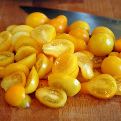 Peertomaatje 'Yellow Pearshaped' / 'Mini Yellow Plum'